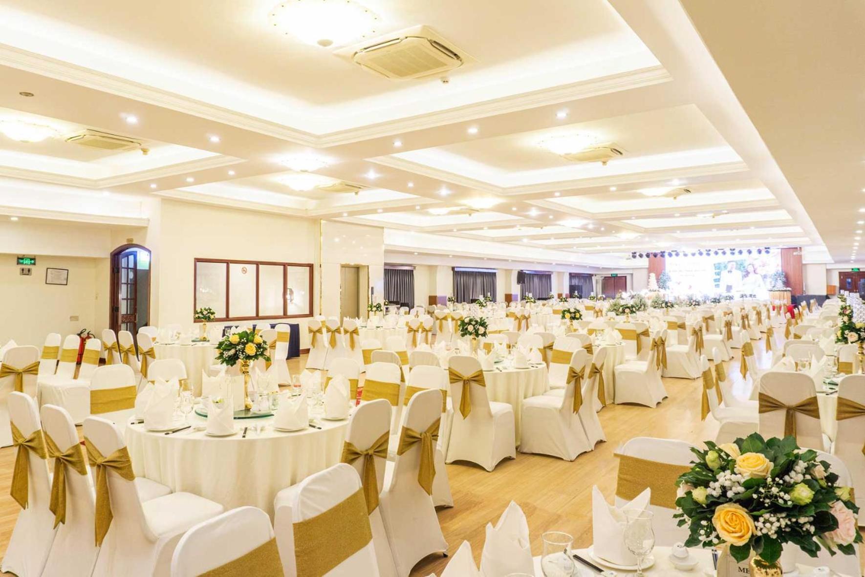 Royal Hotel Saigon Ho Chi Minh-staden Exteriör bild
